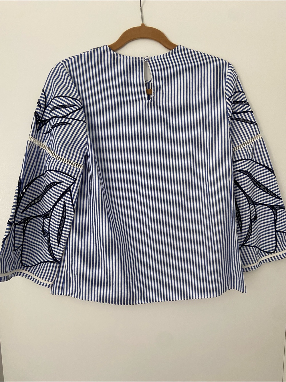 NWOT Tanya Taylor Striped Blue & White Embroidered Sleeve Top - Picture 8 of 11